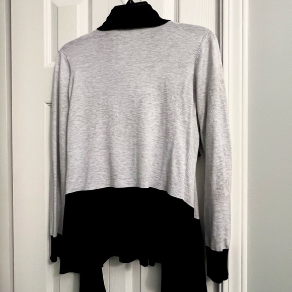 Stylish Black and Gray Women's Cardigan - Picture 4 of 8